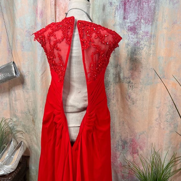 📌JJs House Lady in Red Formal - Prom - Ball Gown with Sequins - Picture 10 of 16